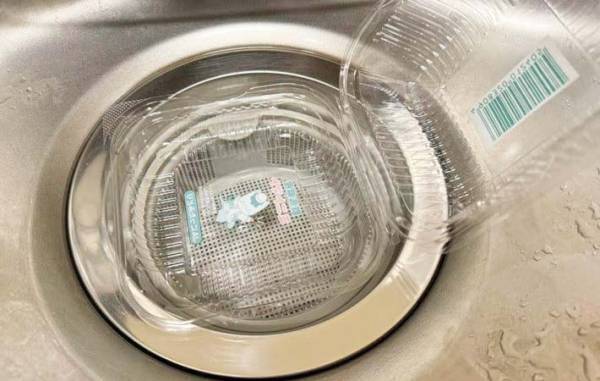 ミニトマトの容器の思わぬ使い道に「もう捨てない！」「ピッタリ入る」