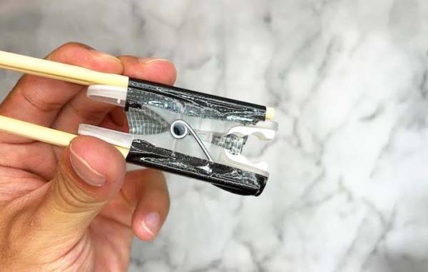 割り箸と洗濯バサミでOK！　バーベキューで忘れがちなアレは…？