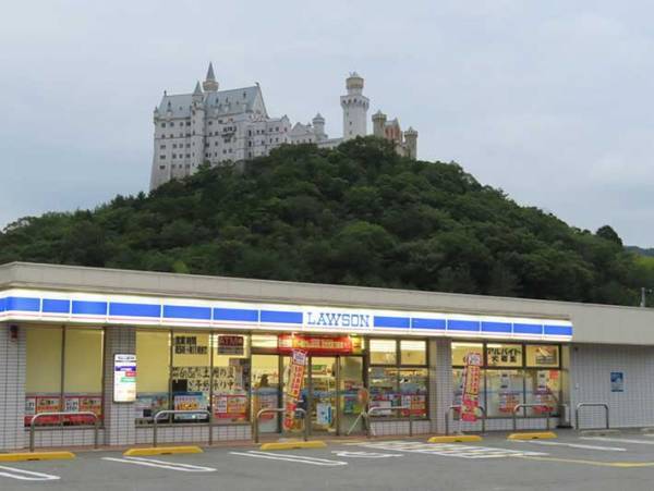 コンビニの外観に「あれ…？」　違和感のワケに「どういうこと」「合成かと思った」