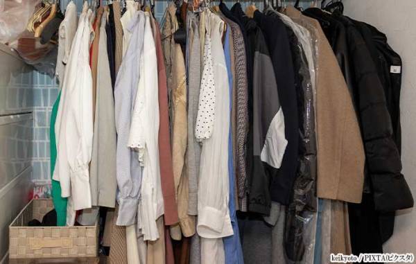 クローゼットに湿気がたまって困る！　夏の悩みを企業が解決