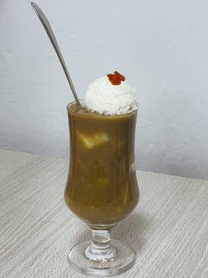 オリジナルのフロートを作ったら？　中身に「なんだこりゃー！」「爆笑した」