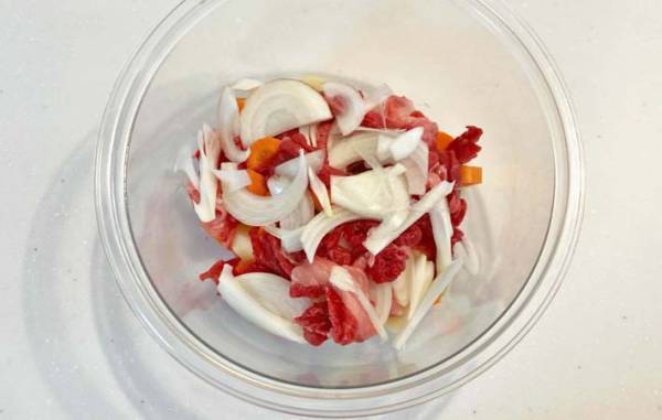 キッコーマンの『レンジで一発！簡単肉じゃが』　味付けに夫がビックリ