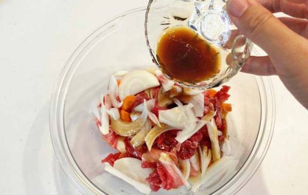 キッコーマンの『レンジで一発！簡単肉じゃが』　味付けに夫がビックリ