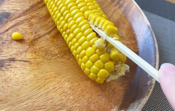 トウモロコシの実は、無料でもらえるアレで取るべし！　「面白いように外れた」