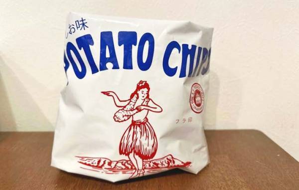 袋のポテトチップス、どう食べる？　開け方に「これが正解かも！」