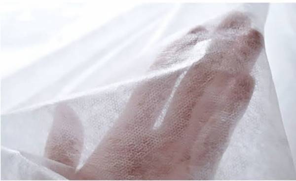 コロナ禍で注目された不織布　メーカーに聞いた！マスク以外の使い道