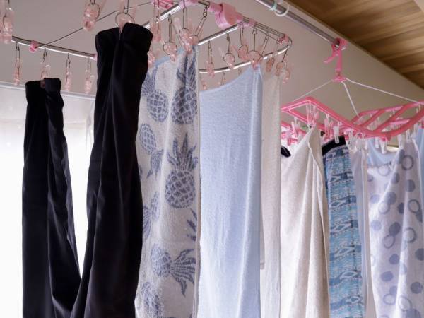 ５時間以内に乾かして！　部屋干しのコツに「目からウロコ」
