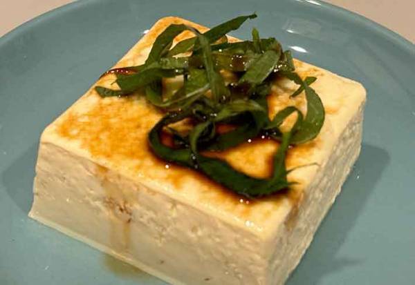 シソを千切りするには？　JAの方法が「とてもスムース」「香りもいい」