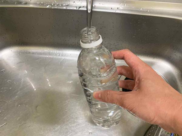 ペットボトルの空容器、水筒代わりにすると…　企業の呼びかけにゾッとする