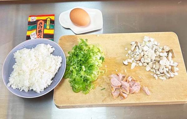 湯を注がない『お茶づけの素』の食べ方？　永谷園のレシピに「味が一発で決まる！」