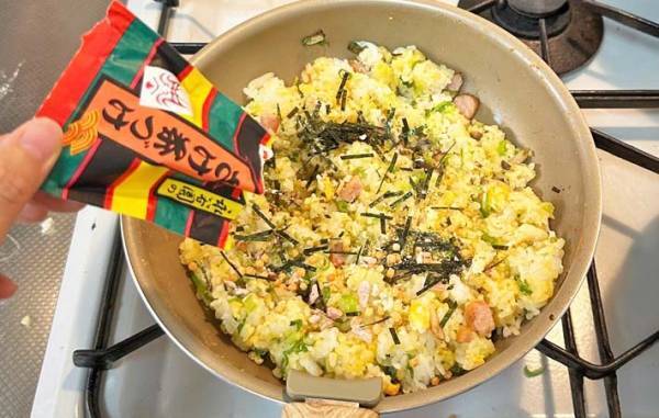 湯を注がない『お茶づけの素』の食べ方？　永谷園のレシピに「味が一発で決まる！」