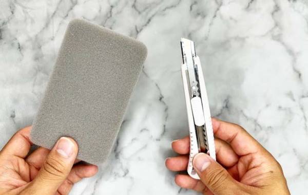 ホコリまみれの扇風機　アレに切り込みを入れると…「やりやすい！」