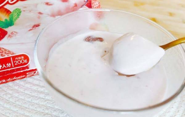 フルーチェにアレを入れると…？　「元に戻れない」「高級スイーツ」