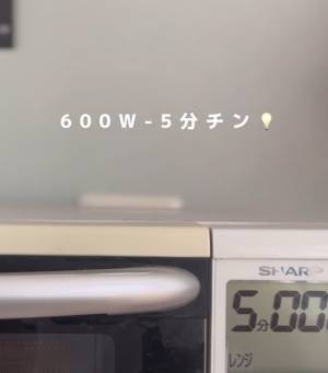 トウモロコシの皮が一瞬でむけた！　手軽な裏技に「気持ちいい」「こんなにつるんと」