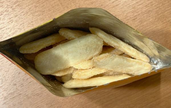 ４割サイズの『ハッピーターン』　史上最少でも濃厚な商品が話