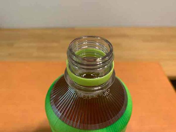 ペットボトルのキャップに付いたリング、外すべき？　伊藤園が回答