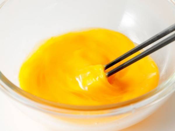 白身がドロッとならない！　『卵』をきれいに混ぜる方法に「簡単」「やってみる」