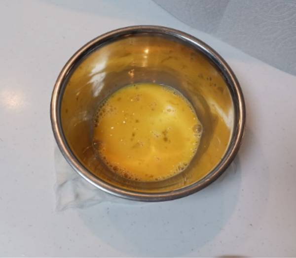 白身がドロッとならない！　『卵』をきれいに混ぜる方法に「簡単」「やってみる」