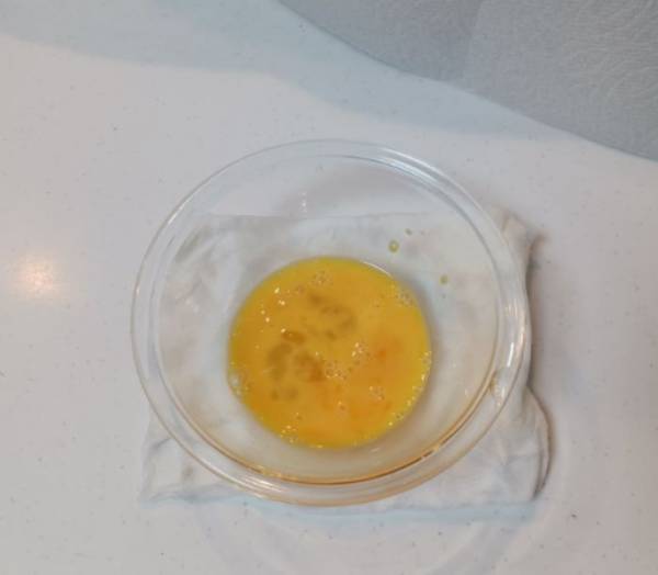白身がドロッとならない！　『卵』をきれいに混ぜる方法に「簡単」「やってみる」