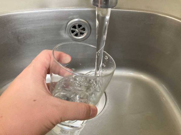 浄水器は使わない？　水道水をおいしく飲む方法に「早く知りたかった」