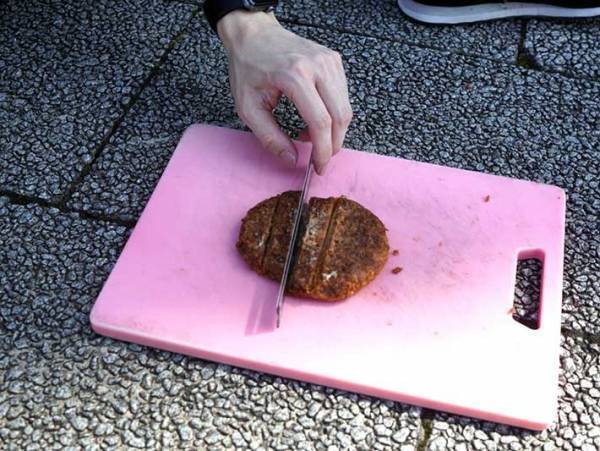 あの大企業の前で？　わかさ生活の投稿に『２０万いいね』付いたワケ「絵面がヤバい」