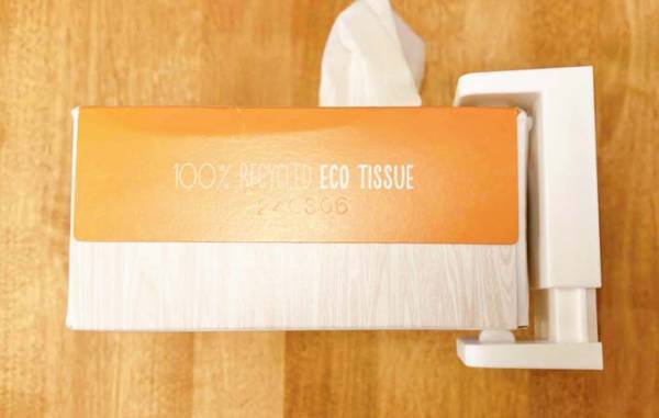 ティッシュの置き場に困ったら、ダイソーの『ボックスホルダー』を使ってみて！