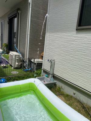 プールに水を直接入れられない…　中学生がひらめいた『ある方法』とは