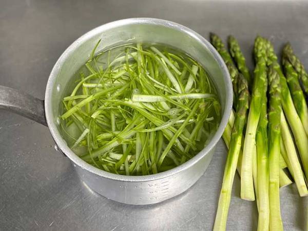 水代わりに使うと？　カレーがおいしくなる『裏ワザ』に驚き