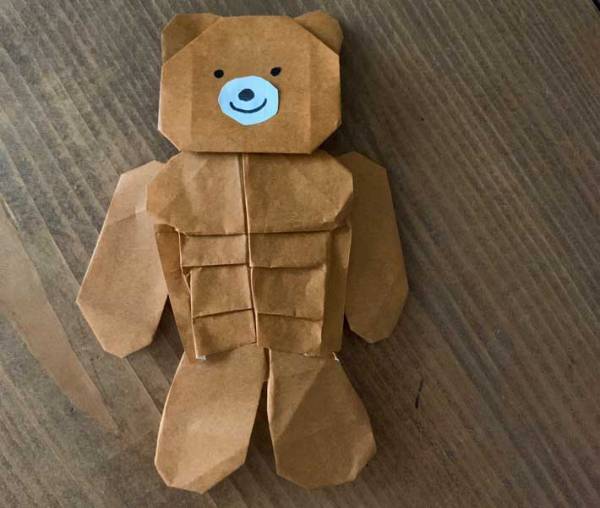 「笑った」「天才かよ」　息子が作ったクマの折り紙、実際の写真が…