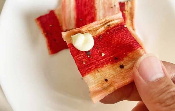 カニカマの新しい食べ方に「こうすればよかったのか」「パリパリ！」