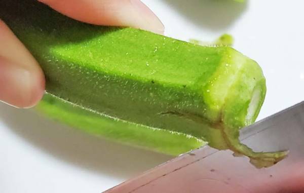 オクラをレンチンしたら…？　ミツカンの簡単レシピに「５本ペロリ！」