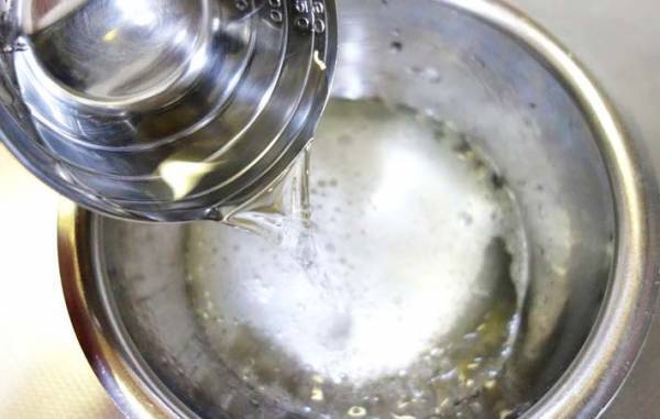 材料２つを混ぜて冷蔵庫へ　２時間後…「プルン！」「高級和菓子みたい」