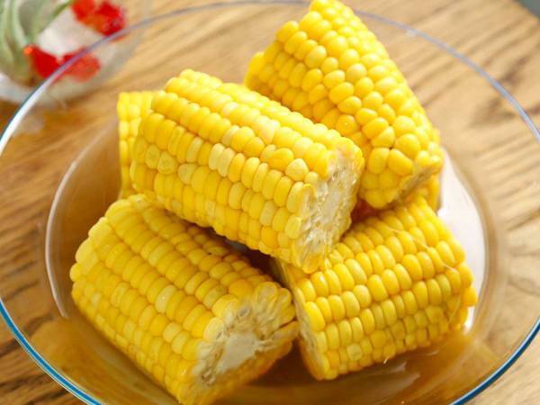 ジップロックを準備！　トウモロコシのおいしい食べ方に「その発想はなかった」