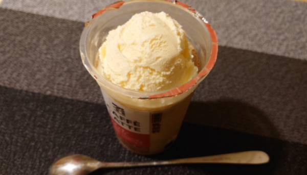 カフェラテにアレを混ぜると…　まさかのふるふる食感に「これは贅沢」