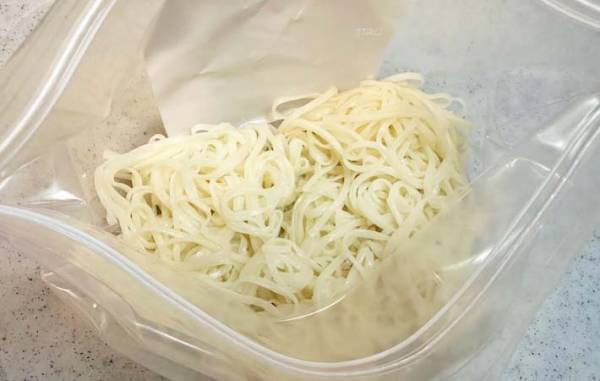 冷蔵庫に入れるの待って！　残ったそうめんは…