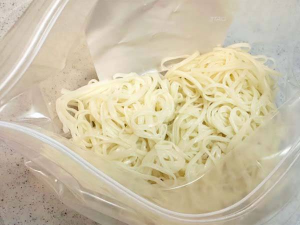 冷蔵庫に入れるの待って！　残ったそうめんは…