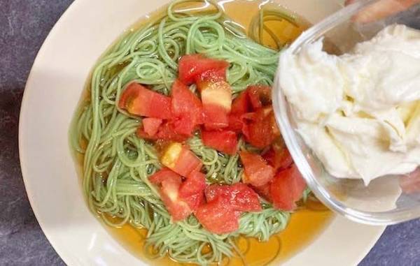 困ってたらやって！　余ったそうめんの食べ方が「意外にも合う」