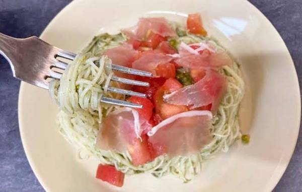めんつゆに飽きたらこれ！　パスタみたいな『そうめんアレンジ』が簡単で夏にピッタリ