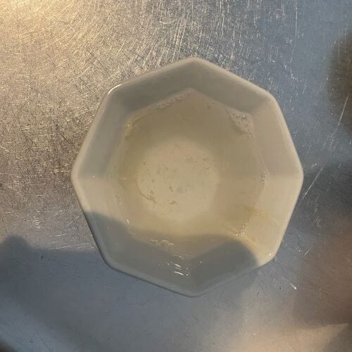 食器に付いた『納豆のネバネバ』　画期的な洗い方に「早速やる」「これは発見」