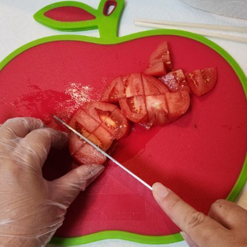 浅漬けは「こう切ると染み込みます」　切り方に「ほんとだ」「今度からこれ」