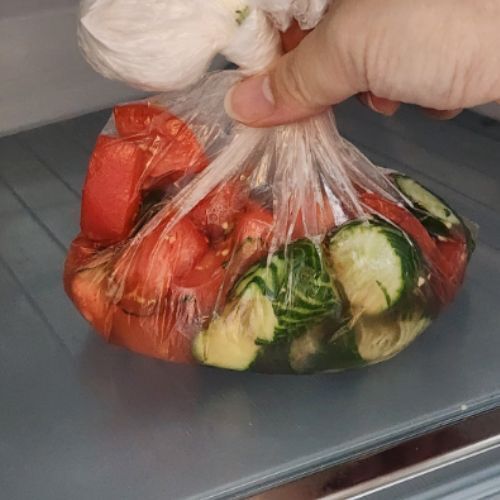 浅漬けは「こう切ると染み込みます」　切り方に「ほんとだ」「今度からこれ」