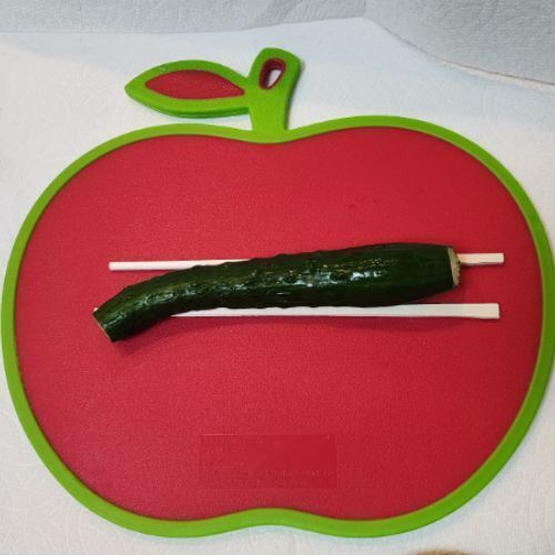 浅漬けは「こう切ると染み込みます」　切り方に「ほんとだ」「今度からこれ」