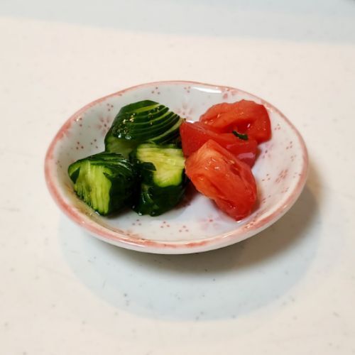 浅漬けは「こう切ると染み込みます」　切り方に「ほんとだ」「今度からこれ」