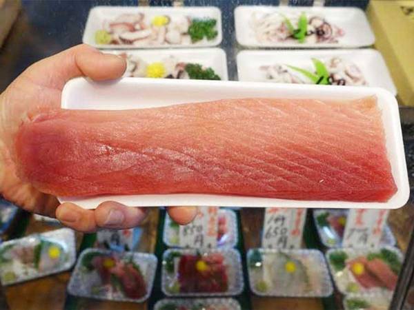 サクをうまく切るには？　老舗鮮魚店が教える『２つの切り方』が意外と簡単そう