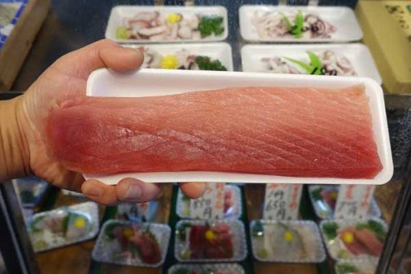 サクをうまく切るには？　老舗鮮魚店が教える『２つの切り方』が意外と簡単そう