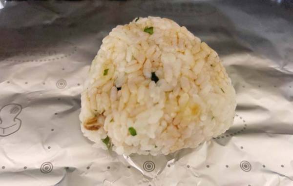 こんな使い方もあり！？　焼きおにぎりにはコレを混ぜて！