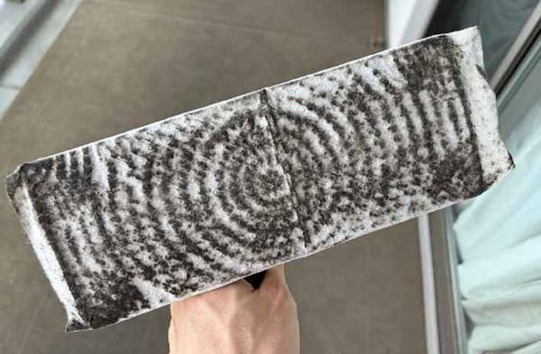 『クイックルワイパー』の意外な使い方が？　花王の提案に「後回しにしてた」