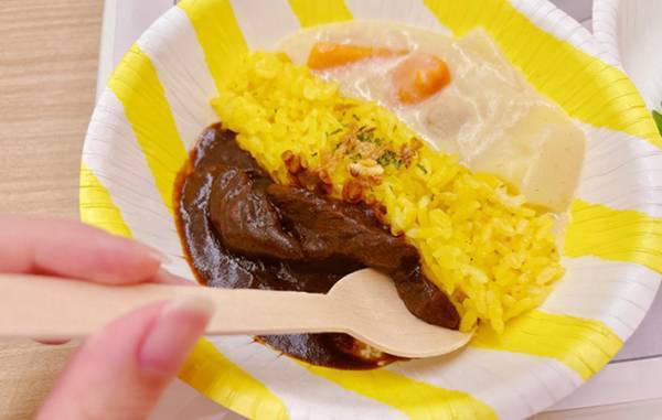 こんな白いカレー、見たことある？　ハウス食品が新製品を発表！