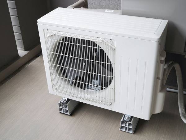 エアコンの効きが悪いなら？　意外な原因に「それは盲点」「見落としてた」