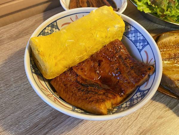 「生み出してしまってごめんなさい」　うなぎの写真に『９万いいね』